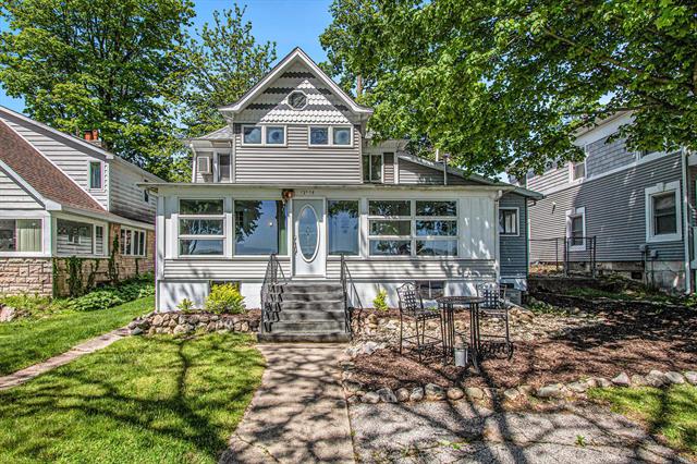 front view picture of 61564 Park Street, Cassopolis, MI. 49031