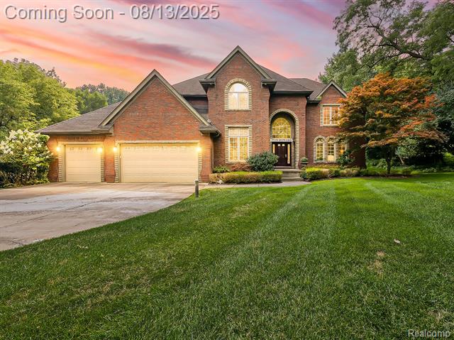 front view picture of 37159 Howard Rd, Farmington, MI. 48331