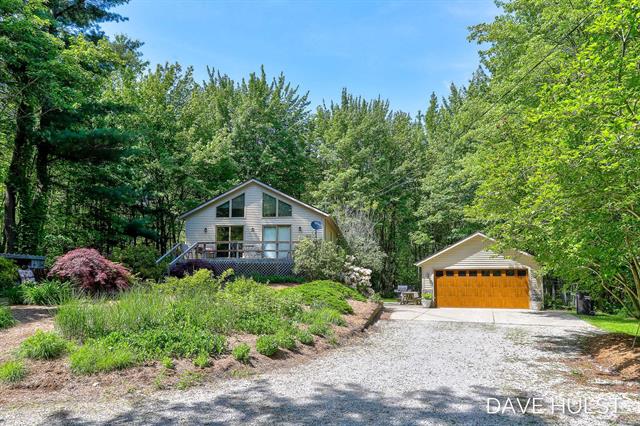 front view picture of 6475 Old Allegan Road, Saugatuck, MI. 49453