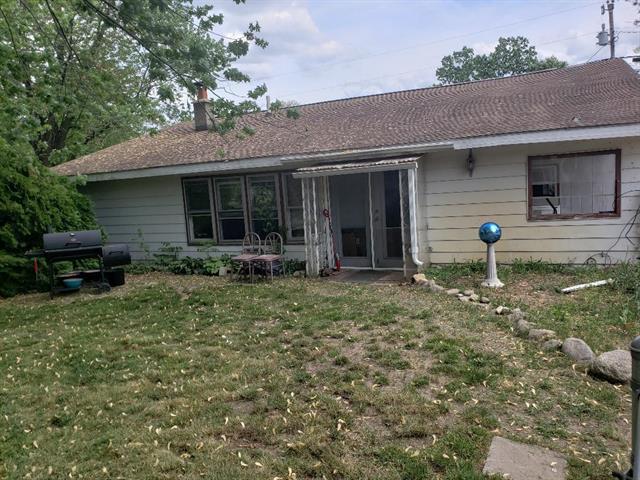 front view picture of 25684 67Th Street, Dowagiac, MI. 49047