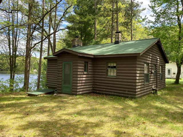 front view picture of 17960 Round Lake Road, Wellston, MI. 49689
