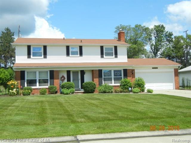 front view picture of 28314 N Skye Dr, Farmington, MI. 48334
