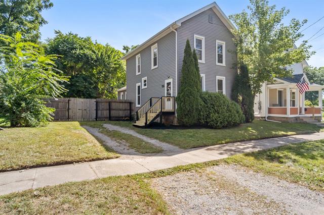 front view picture of 309 N Park, Jackson, MI. 49201