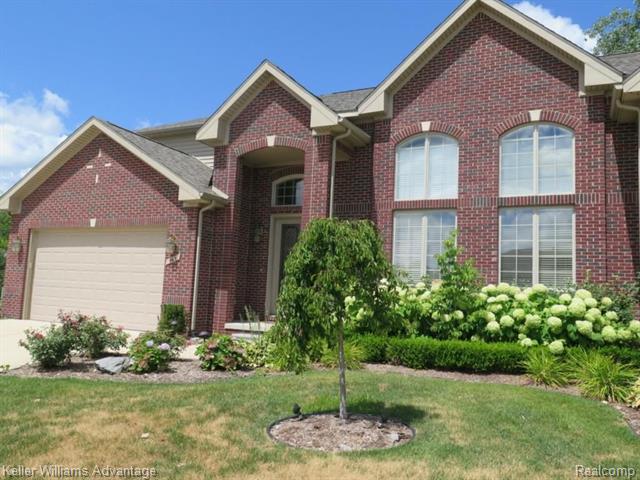 front view picture of 949 Grand Vista Court, Troy, MI. 48085