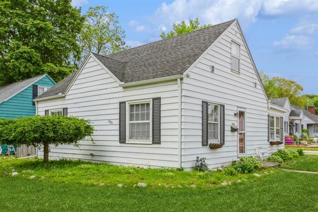 front view picture of 2520 S State Street, Saint Joseph, MI. 49085