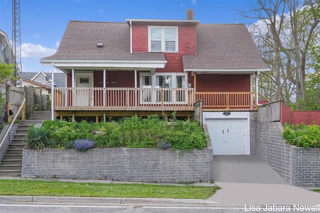 front view picture of 205 N Franklin Street, Greenville, MI. 48838