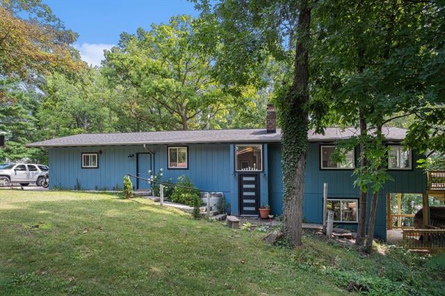 front view picture of 11197 Arloa Drive, Greenville, MI. 48838