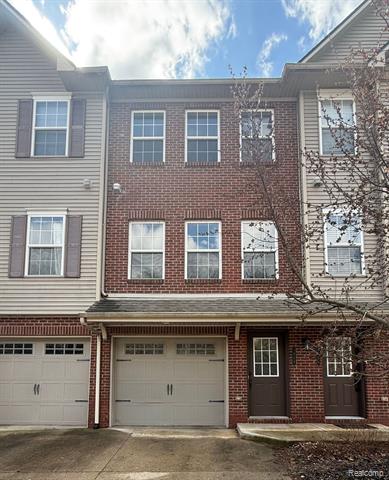 front view picture of 1618 Red Hickory Court, Howell, MI. 48855