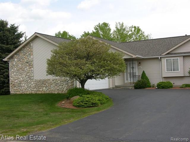 front view picture of 10214 Hawthorne Ridge Rd, Goodrich, MI. 48438