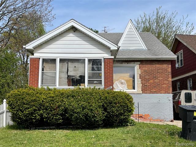 front view picture of 9360 Mendota Street, Detroit, MI. 48204