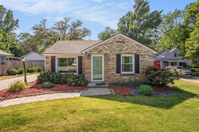 front view picture of 810 136Th Avenue, Holland, MI. 49424