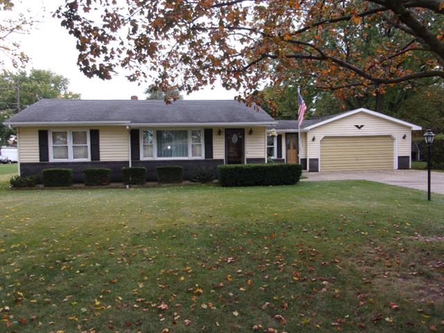 front view picture of 26945 Fawn River Road, Sturgis, MI. 49091