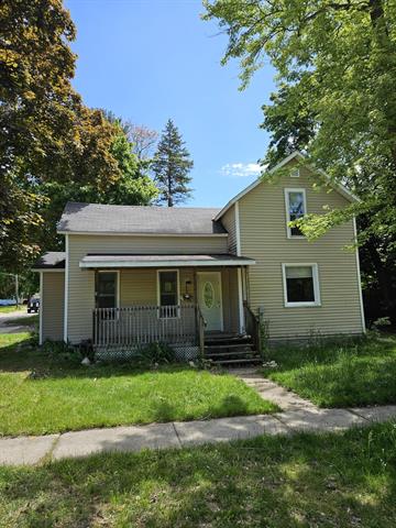 front view picture of 189 Banks Street, Coloma, MI. 49038