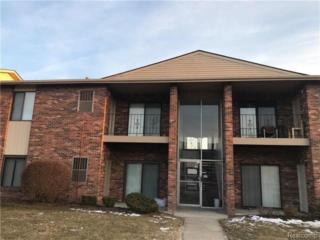 front view picture of 15129 Seagull Drive, Sterling Heights, MI. 48313