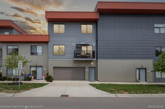 front view picture of 293 N 2Nd #104 Street, Brighton, MI. 48116