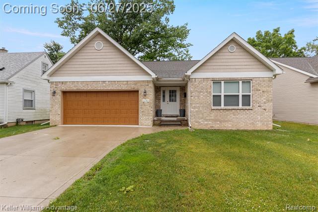 front view picture of 11785 Cardwell Street, Livonia, MI. 48150