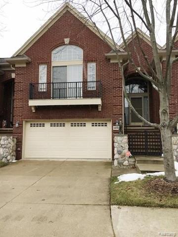 front view picture of 16916 Kensington Drive, Macomb, MI. 48044