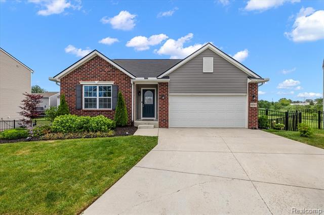 front view picture of 58565 Westmoore Circle, New Haven, MI. 48048