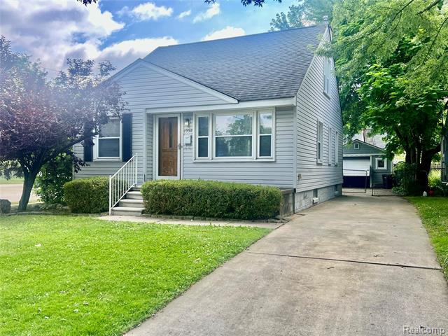 front view picture of 1992 Griffith Ave, Berkley, MI. 48072