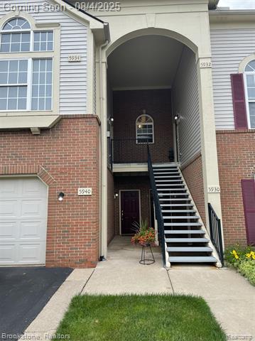front view picture of 5934 E Island Dr, Ypsilanti, MI. 48197