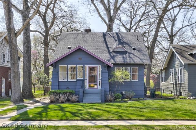front view picture of 923 E 11 Mile Rd, Royal Oak, MI. 48067