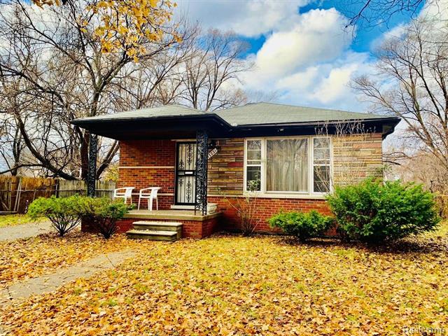 front view picture of 17221 Sunset Street, Hamtramck, MI. 48212