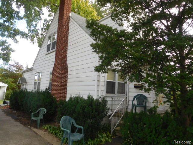 front view picture of 26800 Brettonwoods St, Madison Heights, MI. 48071