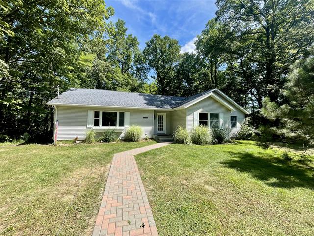 front view picture of 2144 Timber Ln, Brooklyn, MI. 49230