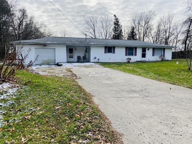 front view picture of 2055 Sandhill Road, Mason, MI. 48854