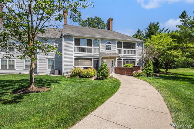 front view picture of 618 Curzon Court, Howell, MI. 48843