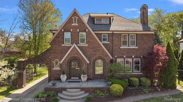 front view picture of 19344 Strathcona, Highland Park, MI. 48203