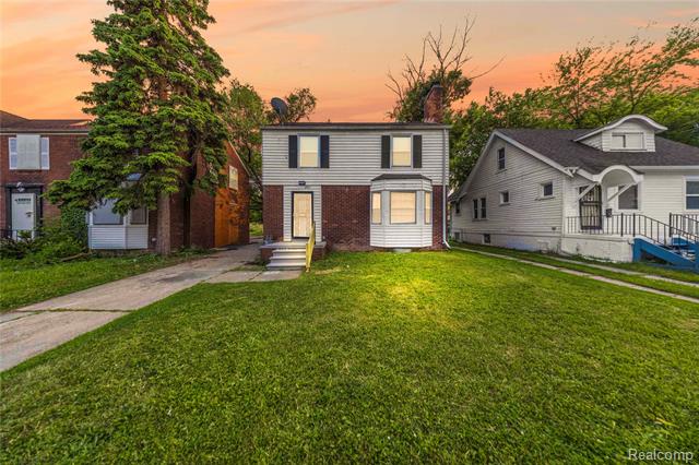 front view picture of 3951 Devonshire Road, Detroit, MI. 48224