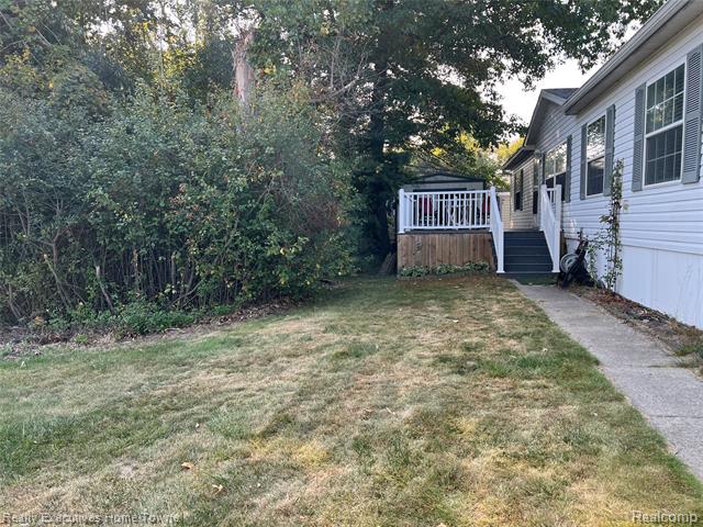 front view picture of 124 Hidden Springs, Fort Gratiot, MI. 48059