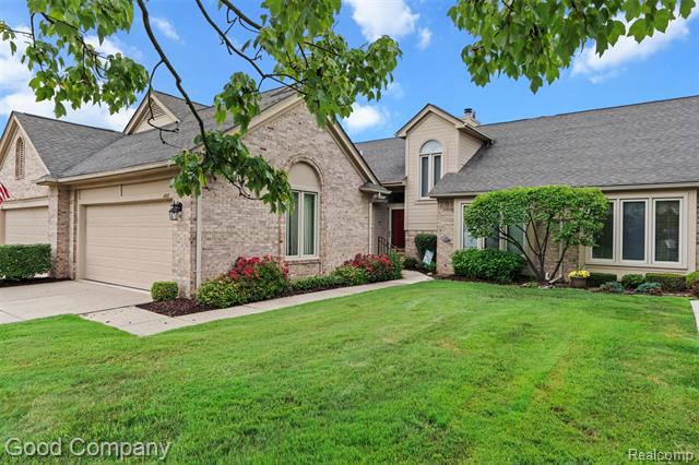 front view picture of 4307 Reflections Drive, Sterling Heights, MI. 48314