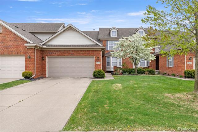 front view picture of 13457 Shire Lane, Southgate, MI. 48195