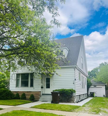 front view picture of 321 Cass, Monroe, MI. 48161