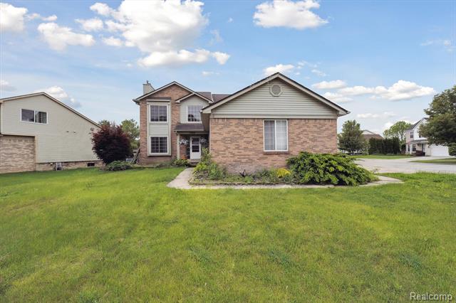 front view picture of 7366 Meadow Lane, Ypsilanti, MI. 48197