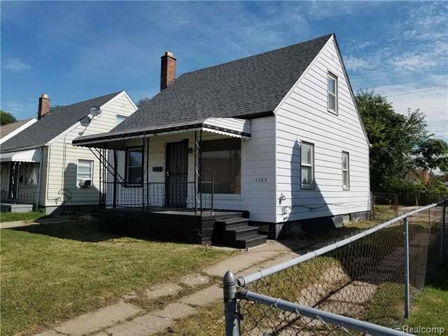front view picture of 3329 S Bassett Street, Detroit, MI. 48217