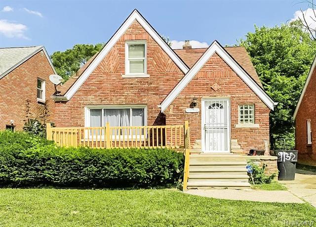 front view picture of 9590 Memorial Street, Detroit, MI. 48227