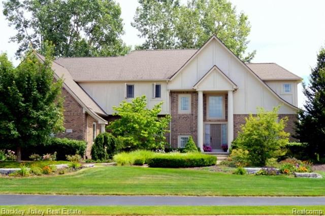 front view picture of 8897 Stoney Creek Drive, South Lyon, MI. 48178