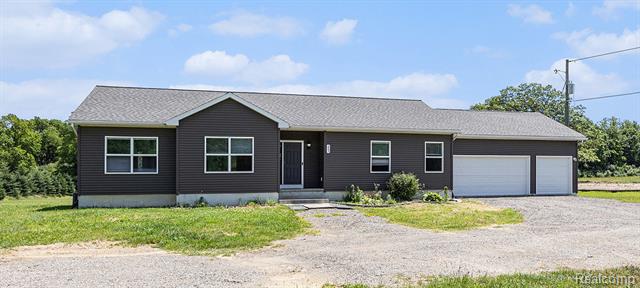 front view picture of 2999 Metamora Rd, Metamora, MI. 48455
