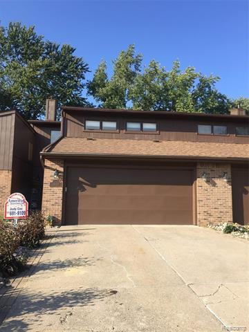 front view picture of 1418 Beaumont Circle, Flushing, MI. 48433