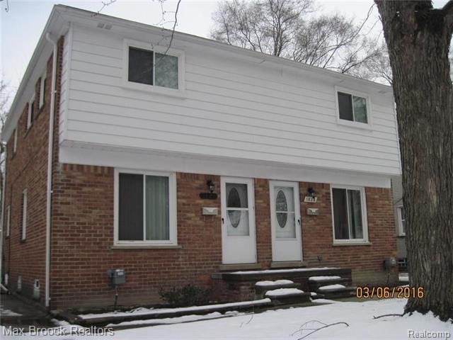 front view picture of 1824 N Center Street, Royal Oak, MI. 48073