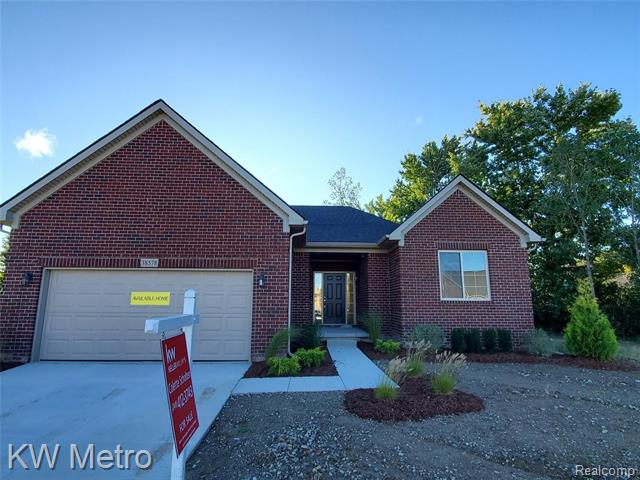 front view picture of 38578 Blueberry Court, Clinton Township, MI. 48036