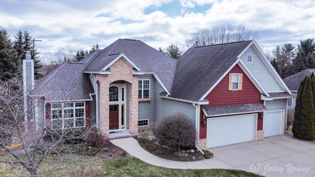 front view picture of 12709 Ospreys Way, Dewitt, MI. 48820