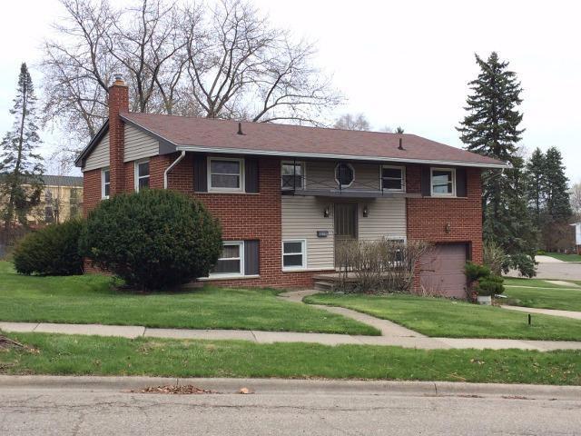 front view picture of 9 Bristol Court, Ann Arbor, MI. 48104