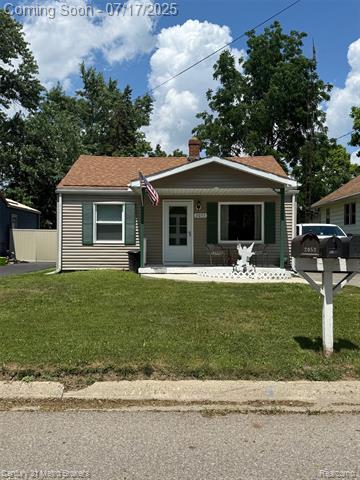 front view picture of 2053 E Whittemore Avenue, Burton, MI. 48529
