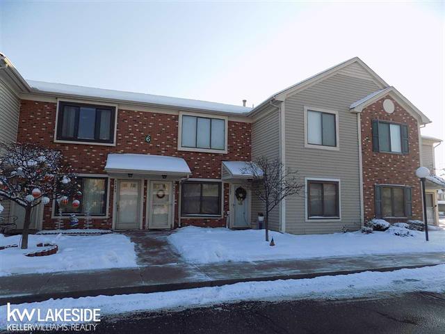 front view picture of 30695 Hidden Pines, Roseville, MI. 48066