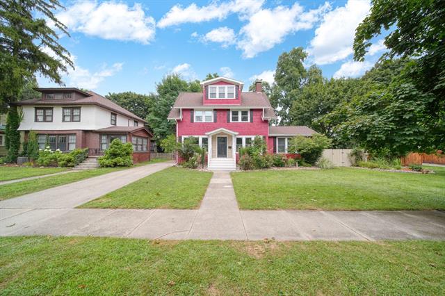 front view picture of 734 Oakridge Dr, Jackson, MI. 49203