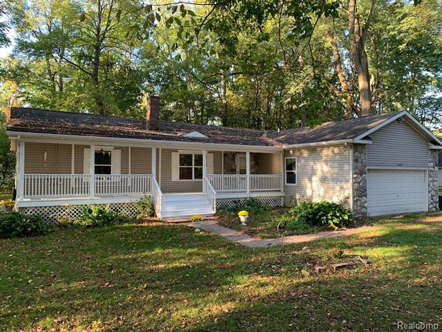 front view picture of 10465 Silver Lake Road, Byron, MI. 48418